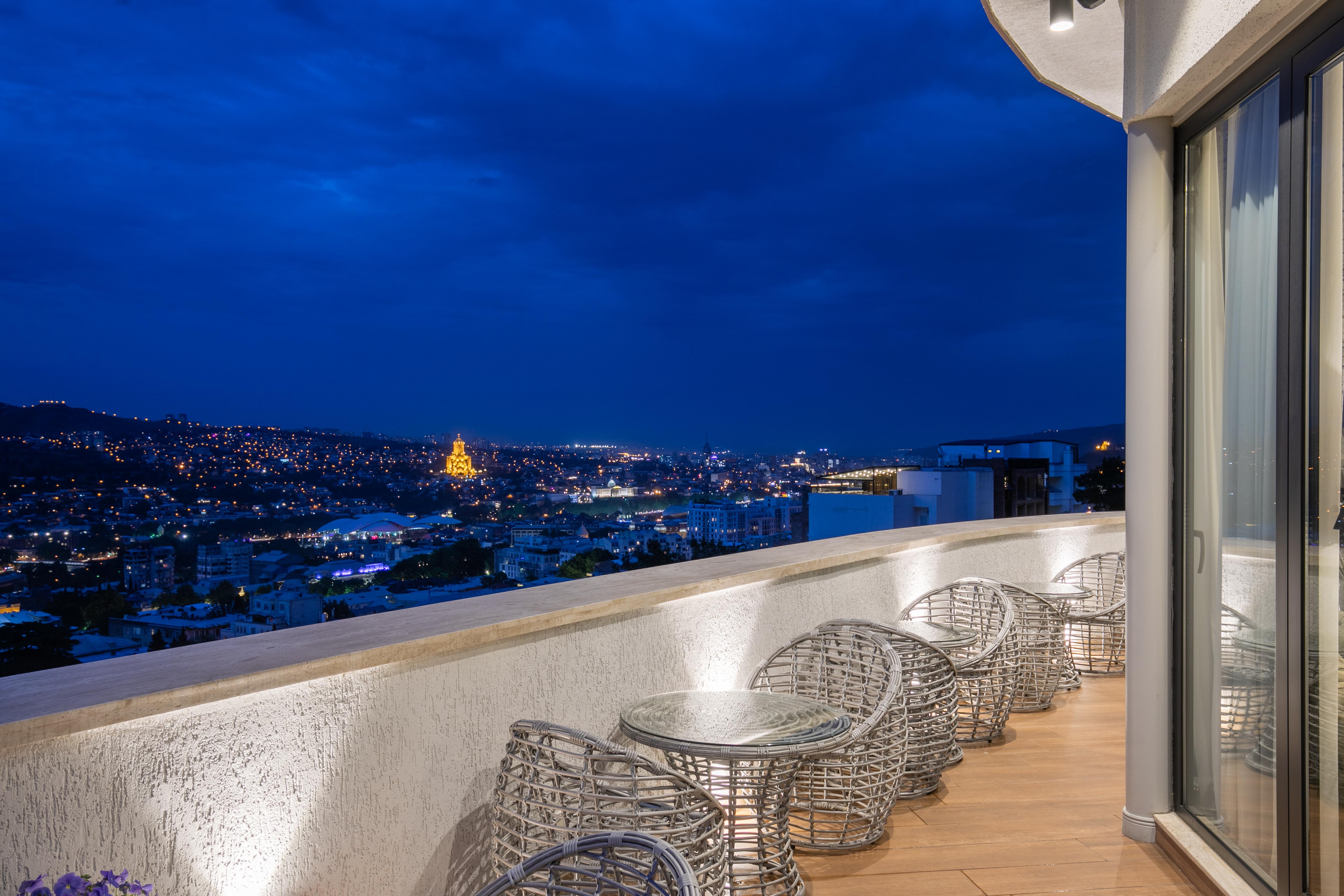 Hotel Adamo Tiflis Dış mekan fotoğraf