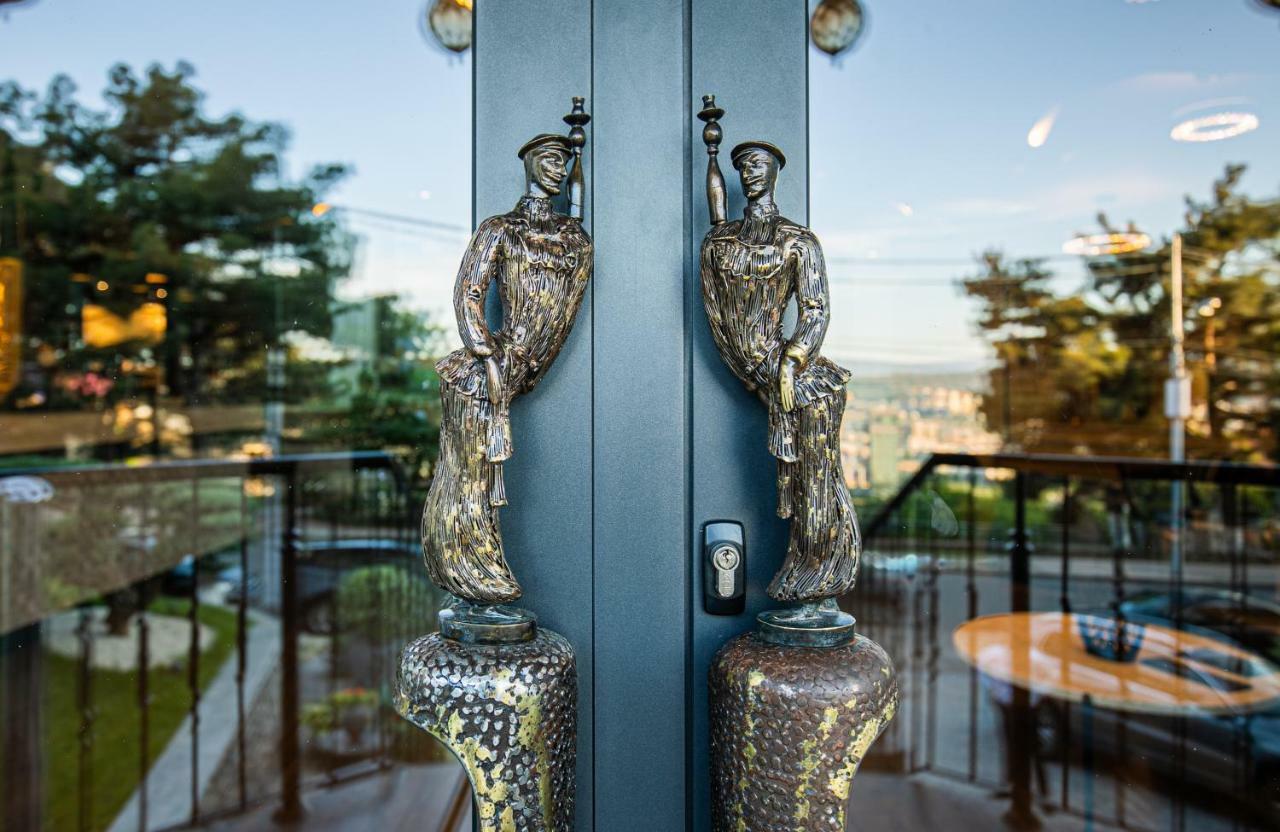 Hotel Adamo Tiflis Dış mekan fotoğraf